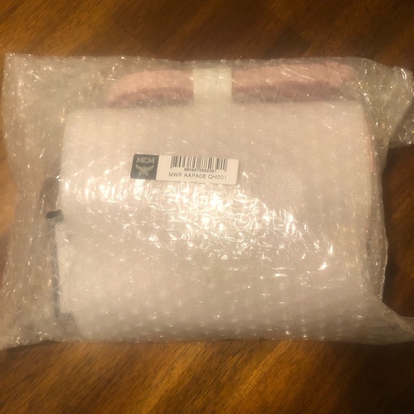 NWT $720 MCM Mini Patricia Round Crossbody Bag in Visetos in Powder Pink! - Picture 14 of 14